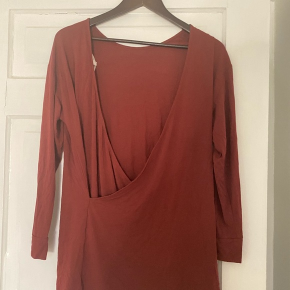 Brand new long sleeve shirt from Wilfred Aritzia - Picture 4 of 5